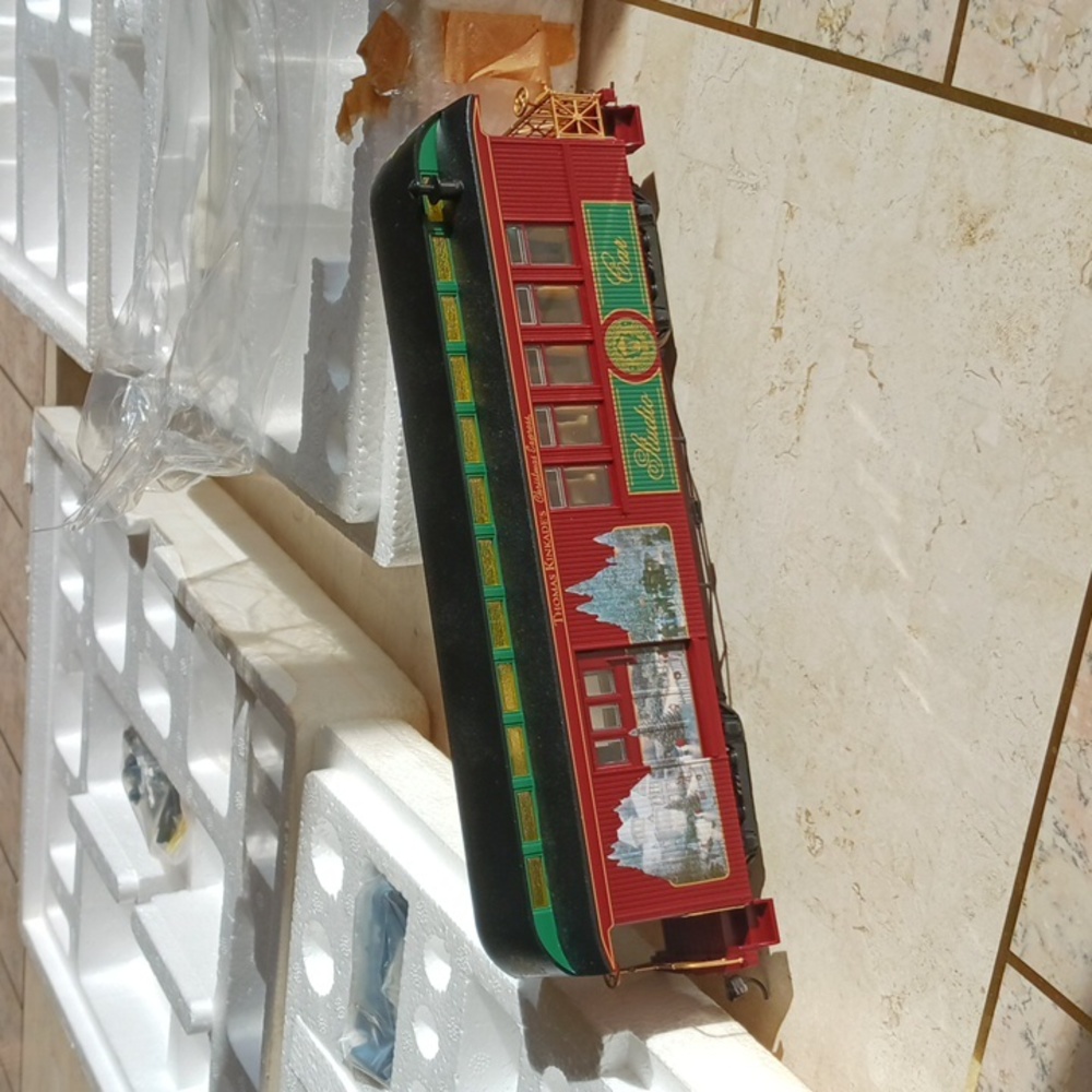 Thomas Kinkade's Christmas express/ Hawthorne village "studio car" train ,New